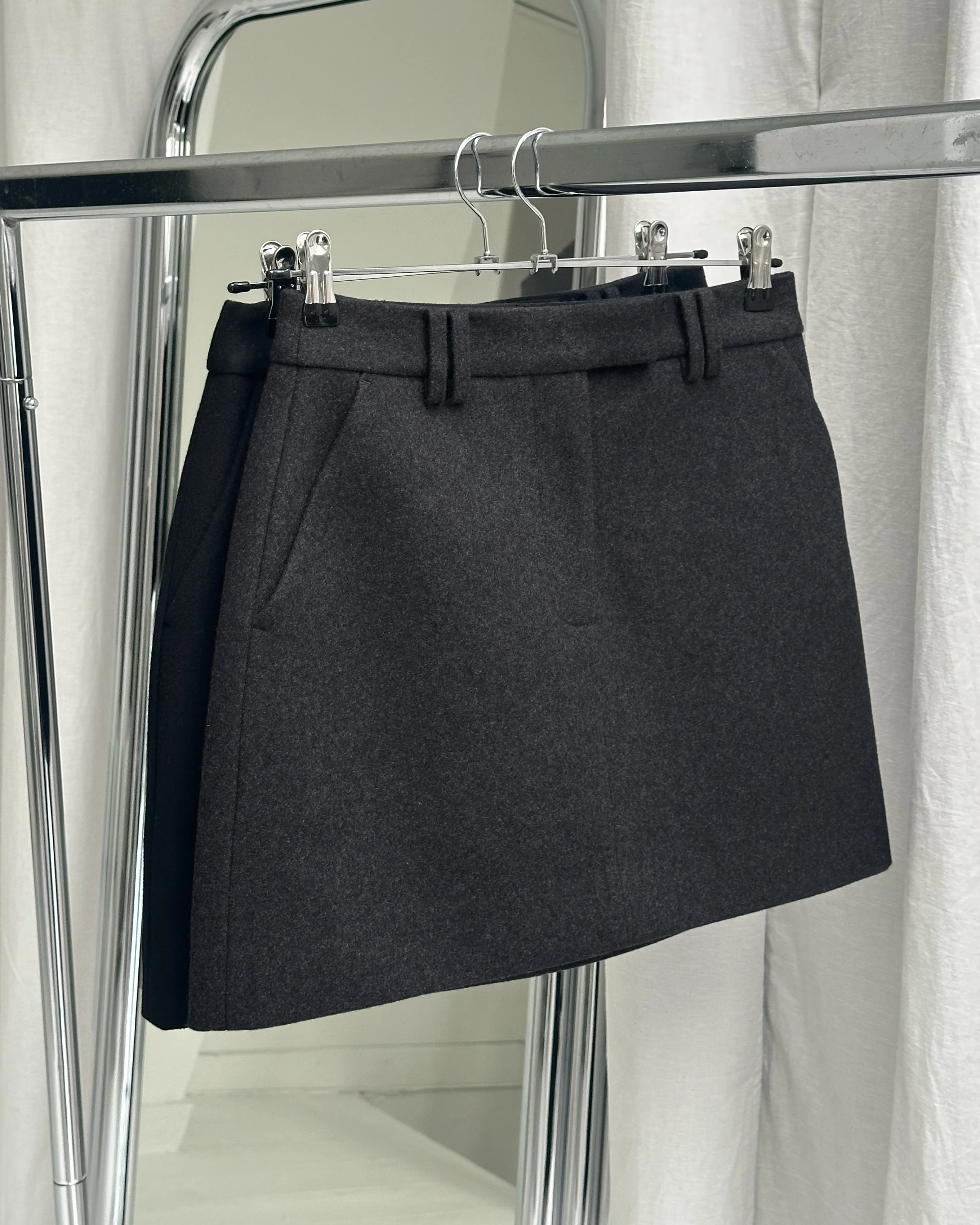 LUA WOOL MINI SKIRT | black - Image 4