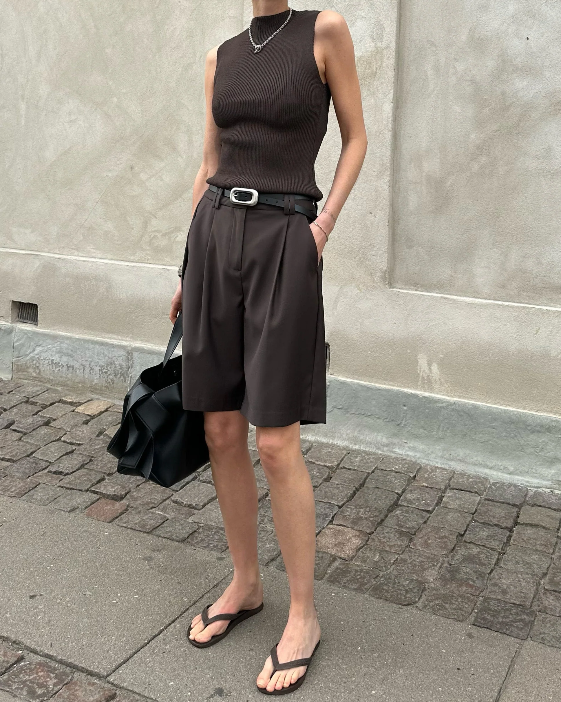 ROWE SHORTS | dark brown - Image 2