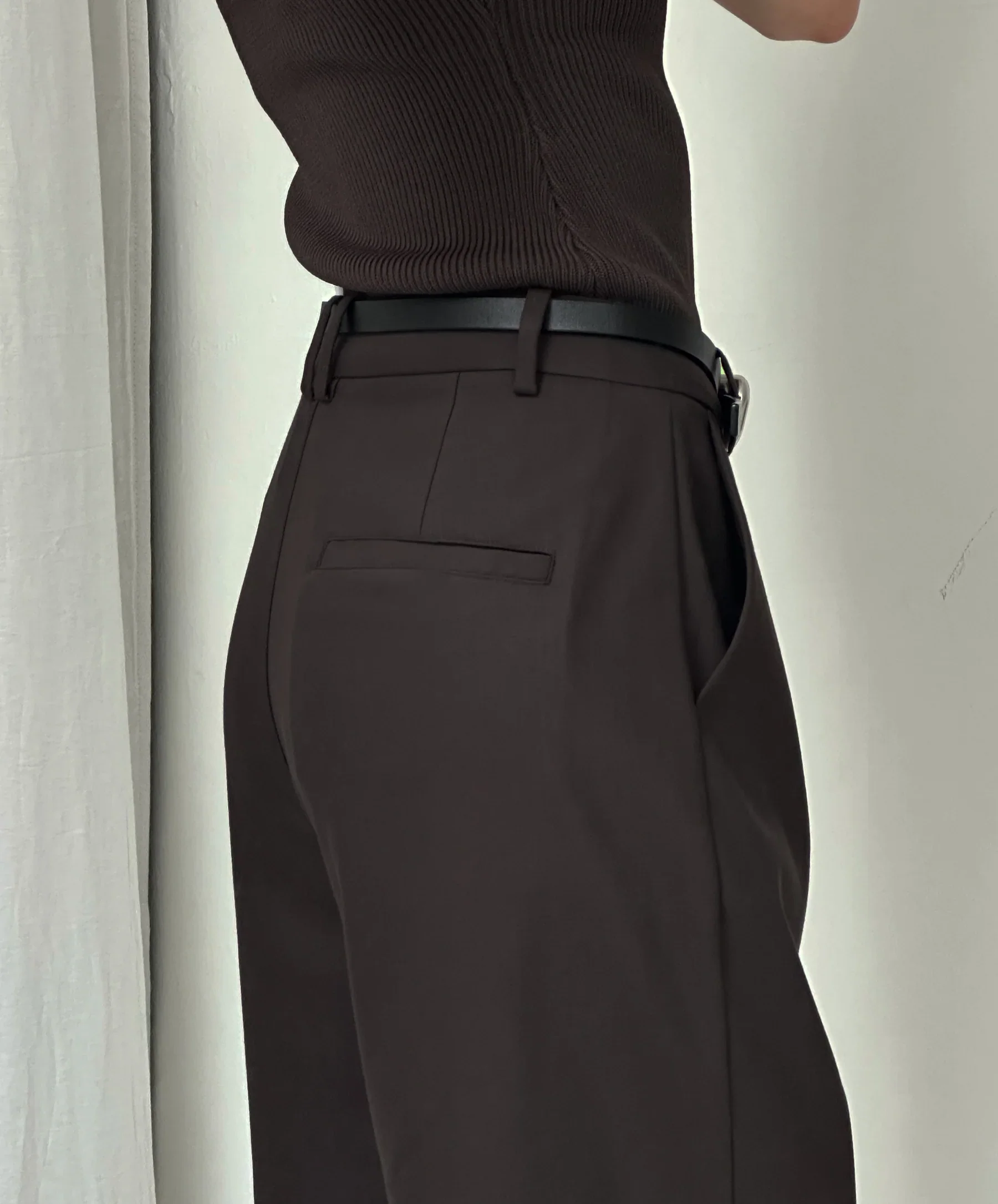 ROWE SHORTS | dark brown - Image 3